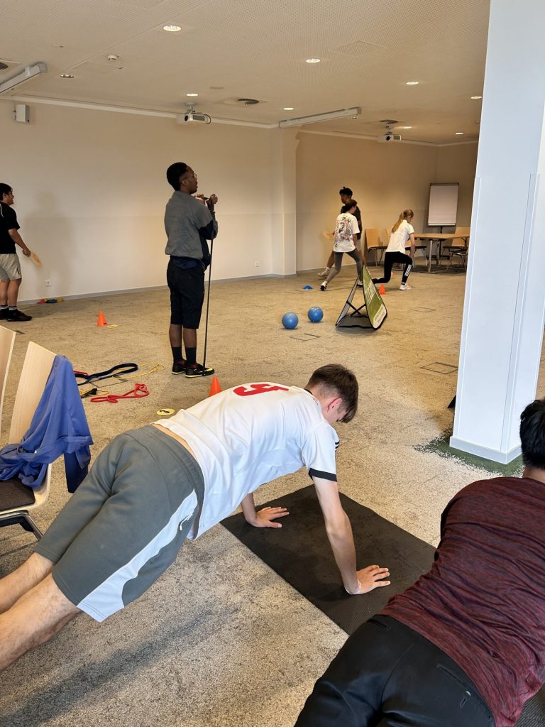 fitcamp Firmenfitness. Azubi-Fitness mit fitcamp GmbH am Rhön Park Hotel.